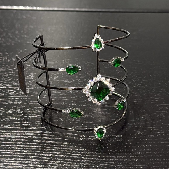 Noir Jewelry Green Cubic Zirconia Statement Cuff Bracelet - Picture 5 of 5